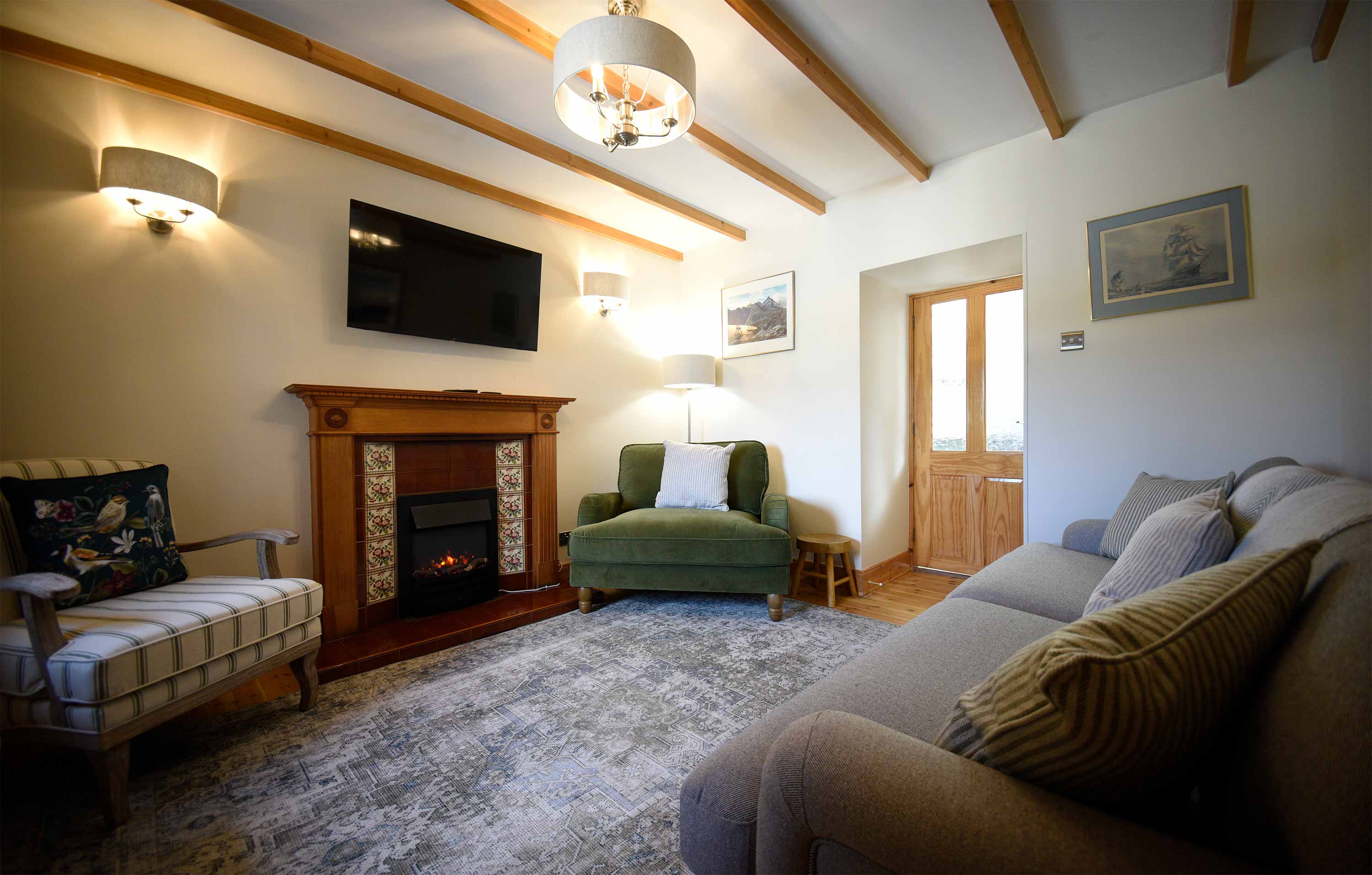 Enjoy walking at the stunning Quiraing on the Isle of Skye